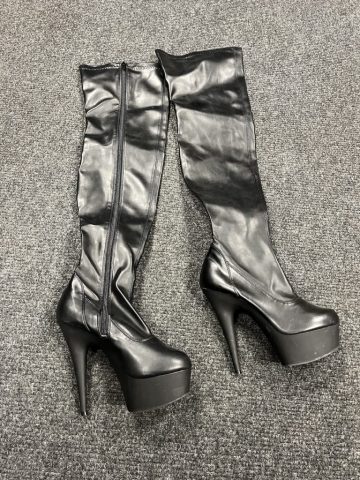 Delight 3000, black fake leather, 37, new