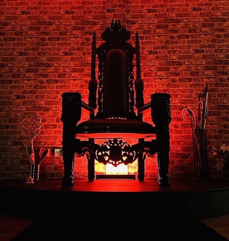 dungeon hire derby, vixen media studios, studio hire derby, bdsm dungeon, bdsm studio derby